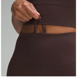 Lululemon Contour Wonder Train Size 8 - color Nomad